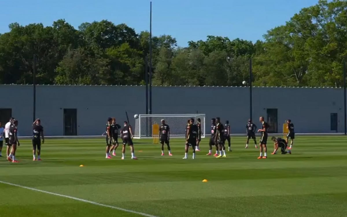 Ancelotti testa mudanças em treino da seleção brasileira nos EUA