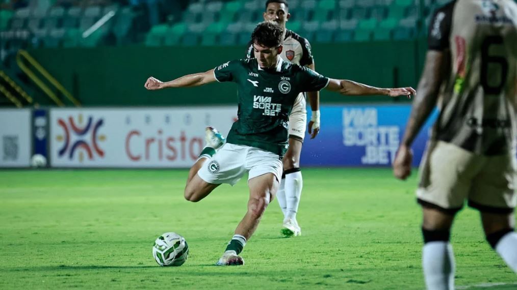 Jovem do Goiás atrai clubes ingleses e olheiros da Seleção Sub-20