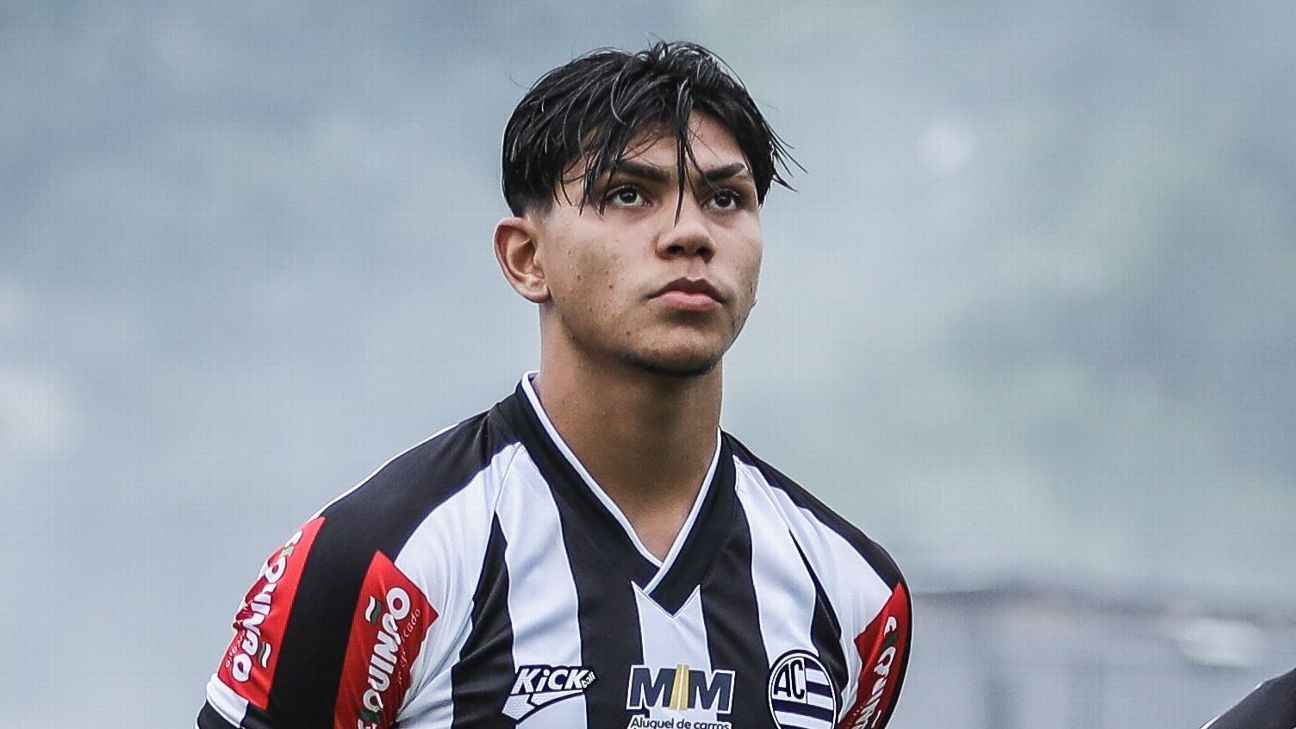 Napoli negocia contratação de zagueiro do Athletic Club