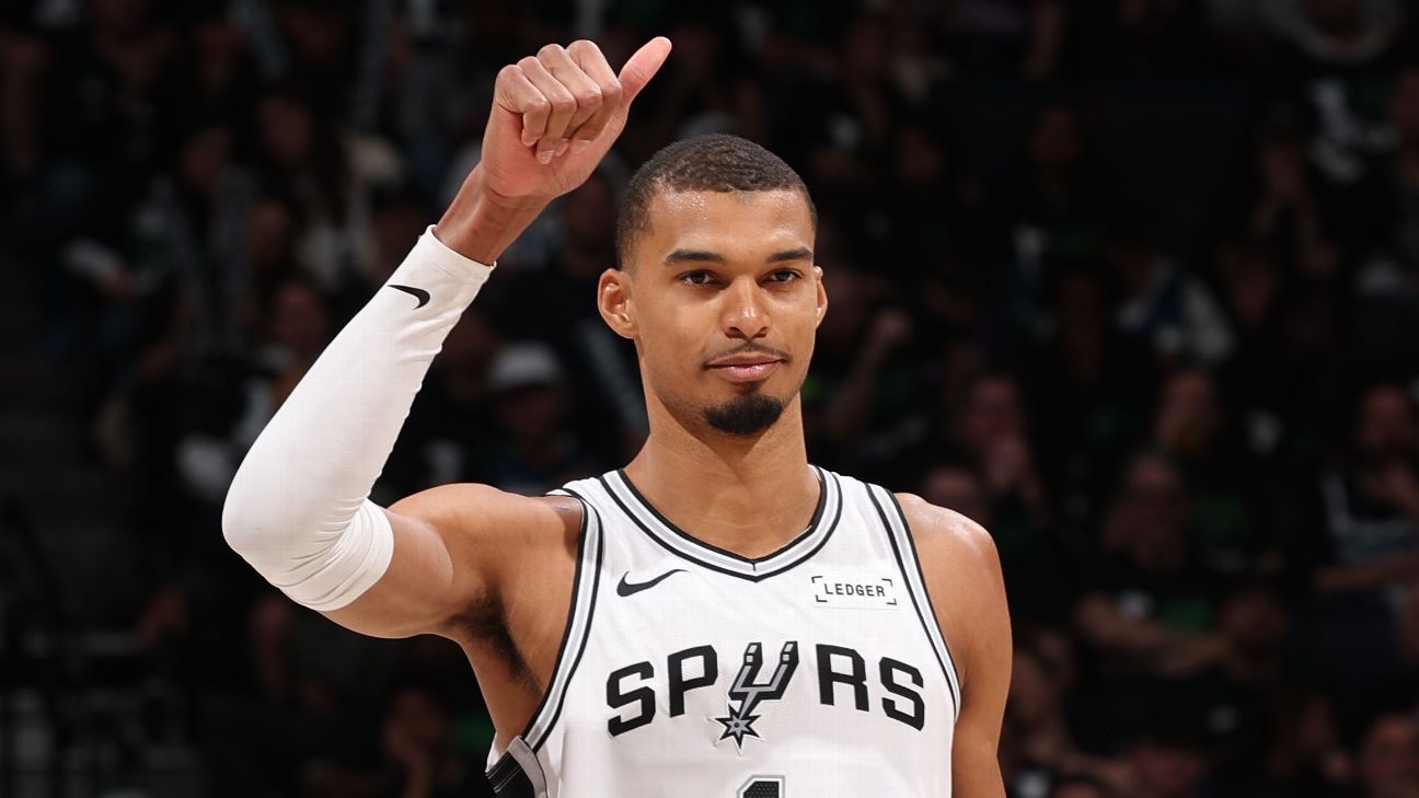 Wembanyama arrasa e Spurs vencem Timberwolves nos playoffs